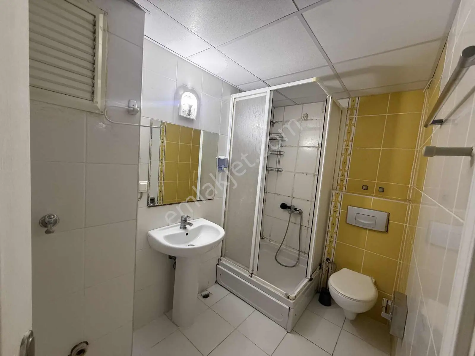 Çağlayan Mahallesi'nde Merkezi Konumda 1+1 Kiralık Daire — görsel 7