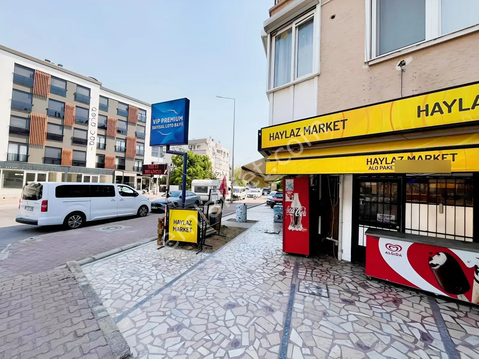 Cebesoy Caddesinde İşlek Yerde Devren Kiralık Market — görsel 3