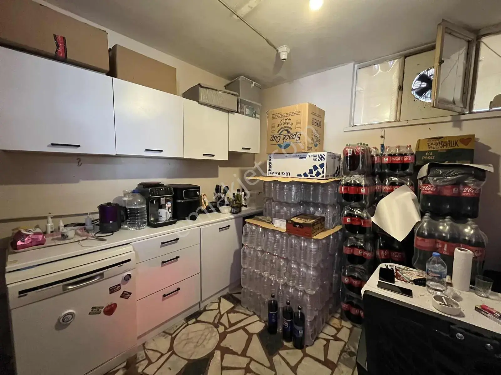 Cebesoy Caddesinde İşlek Yerde Devren Kiralık Market — görsel 8