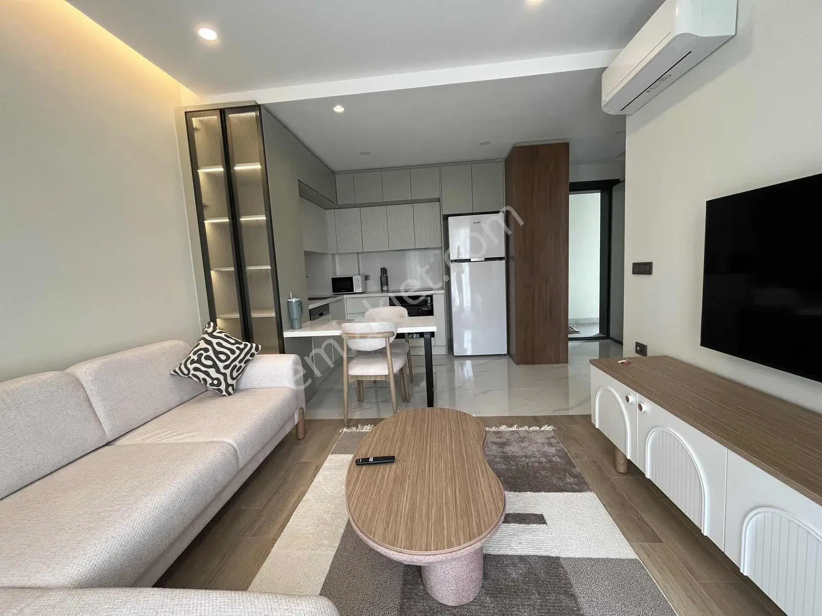 Royal Residence'da Arakat Modern Tasarımlı Kiralık 1+1 Daire — görsel 10