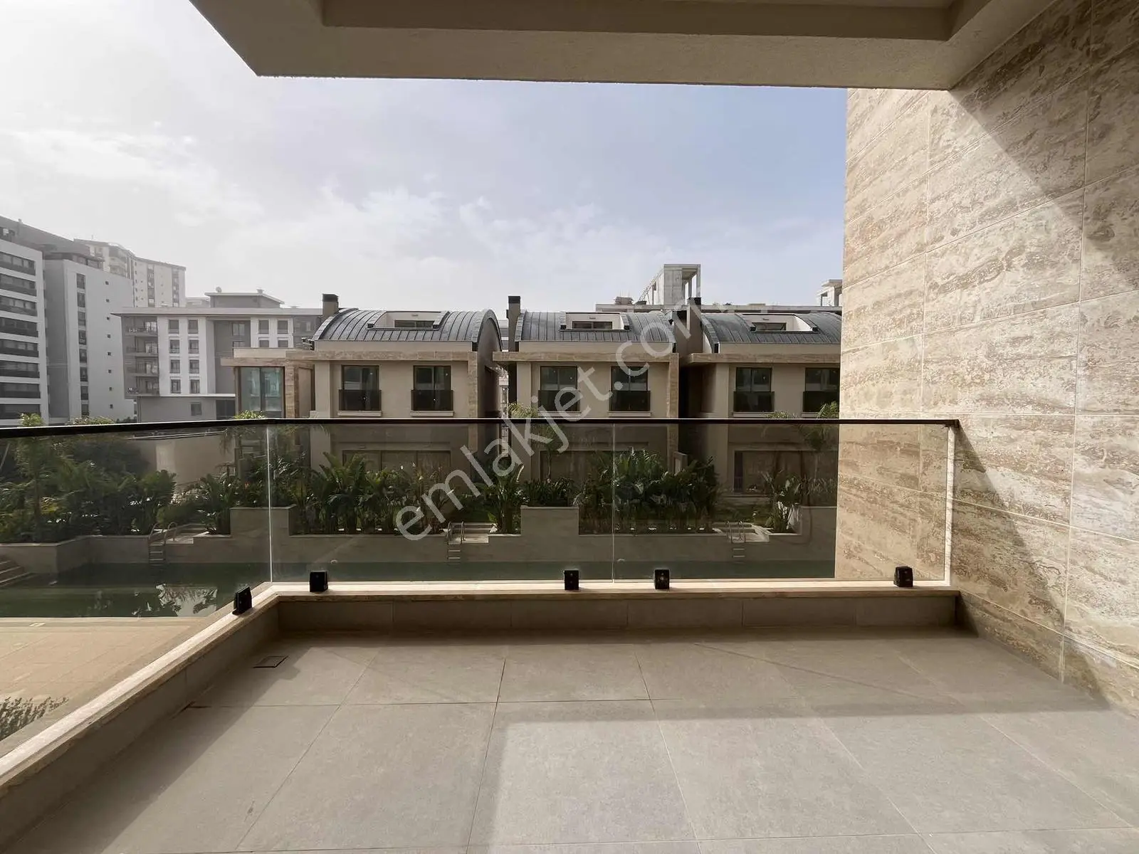 Royal Residence'da Arakat Modern Tasarımlı Kiralık 1+1 Daire — görsel 14