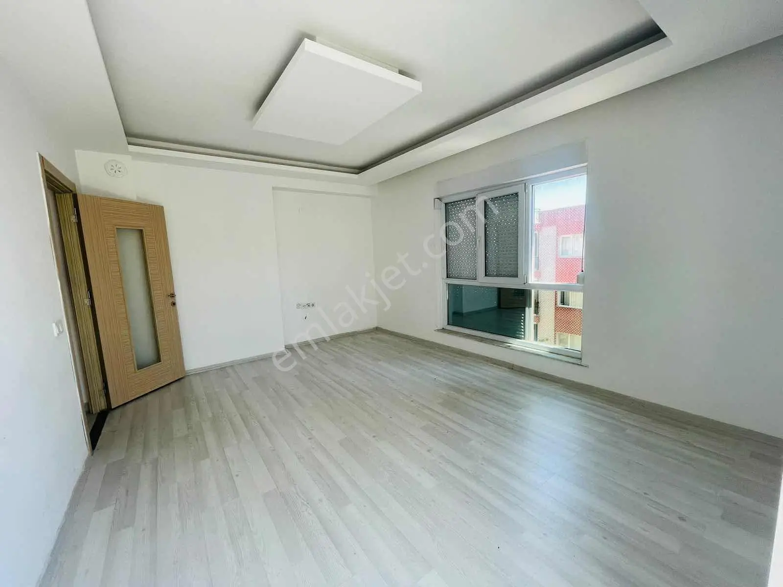 Markantalya'ya Çok Yakın Mesafede 3+1 Geniş Daire