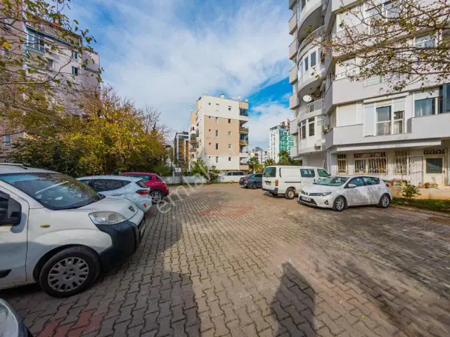 Konyaaltı Sahil Bandında Full Deniz Manzaralı 2+1 Daire — görsel 14