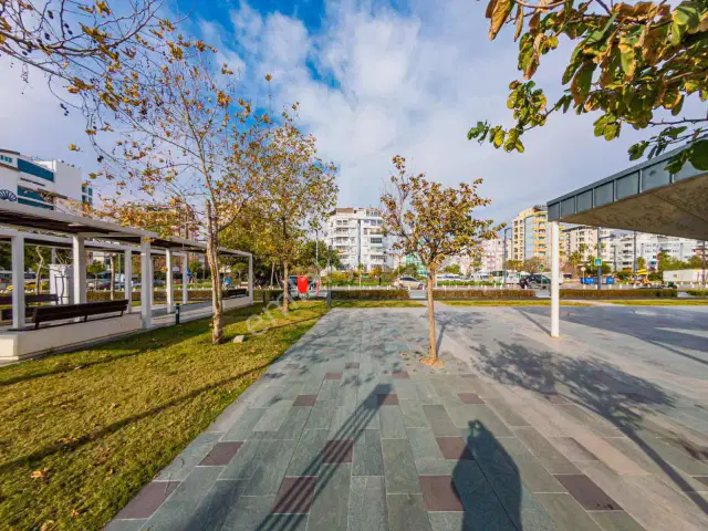 Konyaaltı Sahil Bandında Full Deniz Manzaralı 2+1 Daire — görsel 24