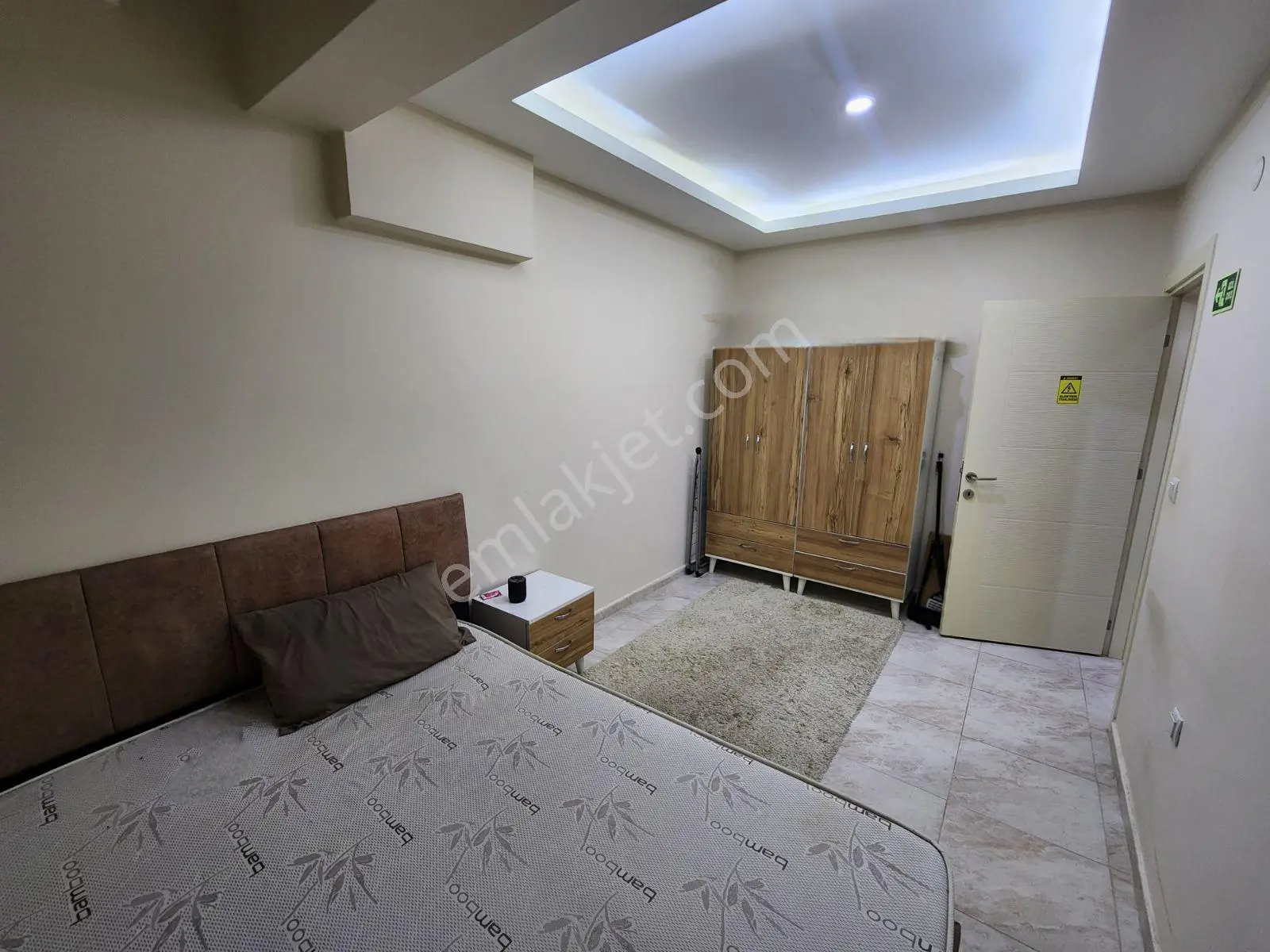 Güzeloba Oteller Bölgesinde Arakat Eşyalı Satılık 1+1 — görsel 2