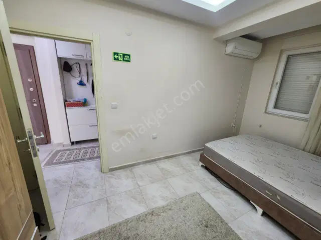 Güzeloba Oteller Bölgesinde Arakat Eşyalı Satılık 1+1 — görsel 3