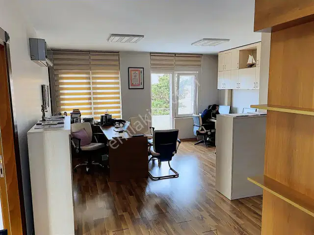 Konyaaltı Caddesi Eşyalı 3+1 Kiralık Daire — görsel 3