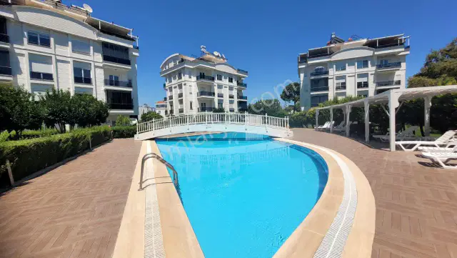 Güzelobada Havuzlu Sitede Ferah 2+1 Satılık Daire