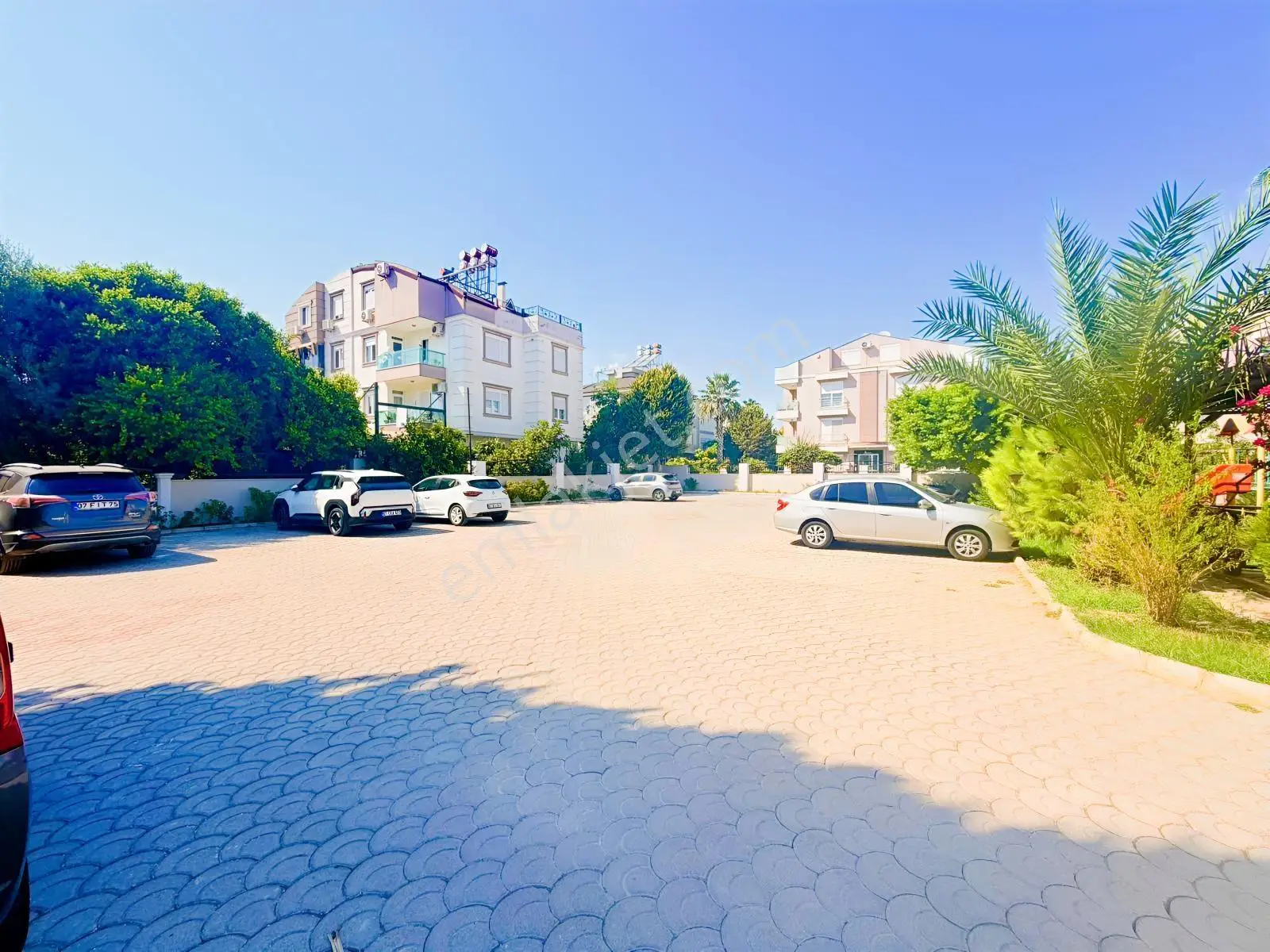 Güzeloba'da Site İçi Satılık Daire — görsel 12