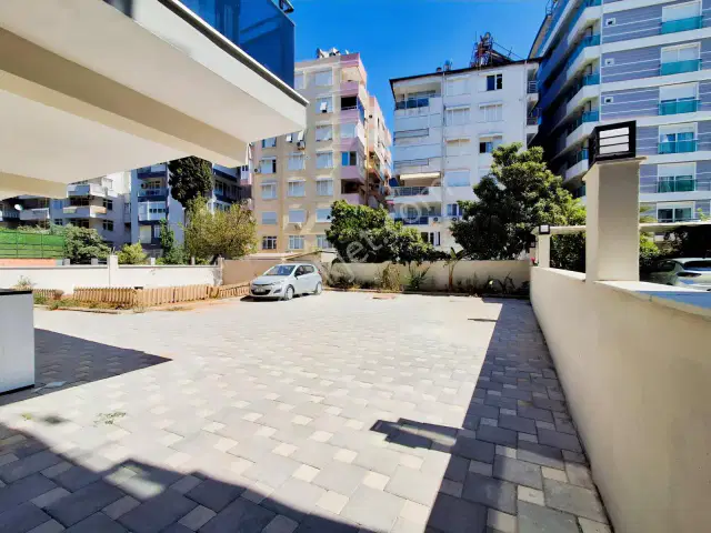 Gençlik'te Denize 250m Havuzlu Sitede 2+1 Güney Doğu Cephe 2.kat — görsel 23