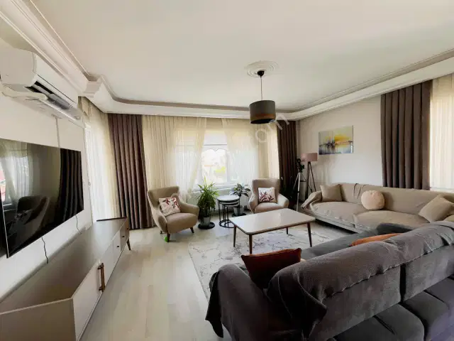 Yeşilbahçe'de Doğalgazlı Geniş Önü Açık 3+1 Kiralık Daire — görsel 5