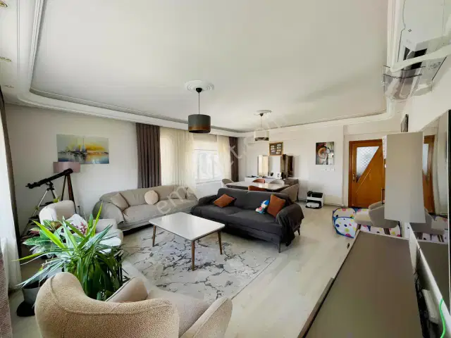 Yeşilbahçe'de Doğalgazlı Geniş Önü Açık 3+1 Kiralık Daire — görsel 6