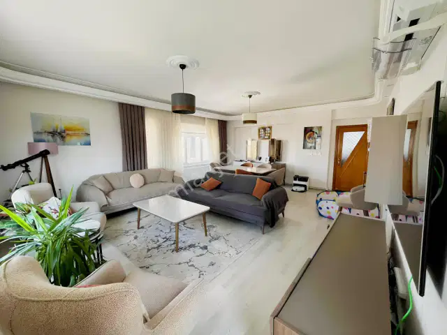 Yeşilbahçe'de Doğalgazlı Geniş Önü Açık 3+1 Kiralık Daire — görsel 7