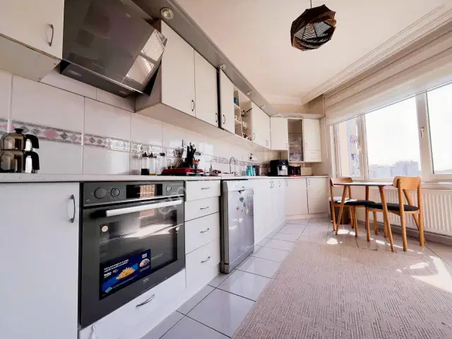 Yeşilbahçe'de Doğalgazlı Geniş Önü Açık 3+1 Kiralık Daire — görsel 33