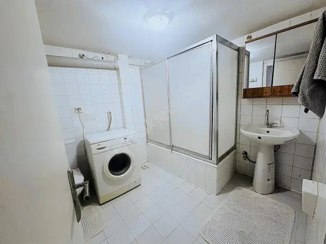 Örnekköy Sitesinde Özel Plajlı 1+1 Kiralık Eşyalı Daire — görsel 10