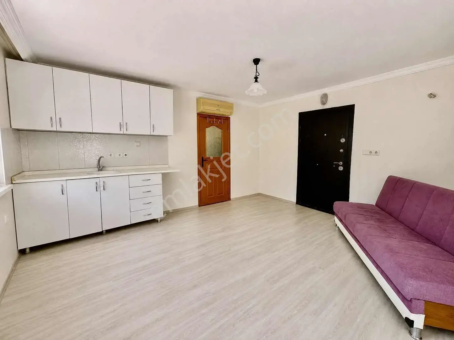 Yeşilbahçede Denize Plajlara 500mt Mesafe 1+0 Kiralık Bahçe Katı — görsel 2