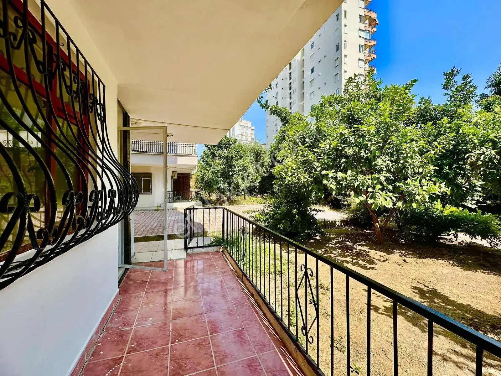 Yeşilbahçede Denize Plajlara 500mt Mesafe 1+0 Kiralık Bahçe Katı — görsel 5