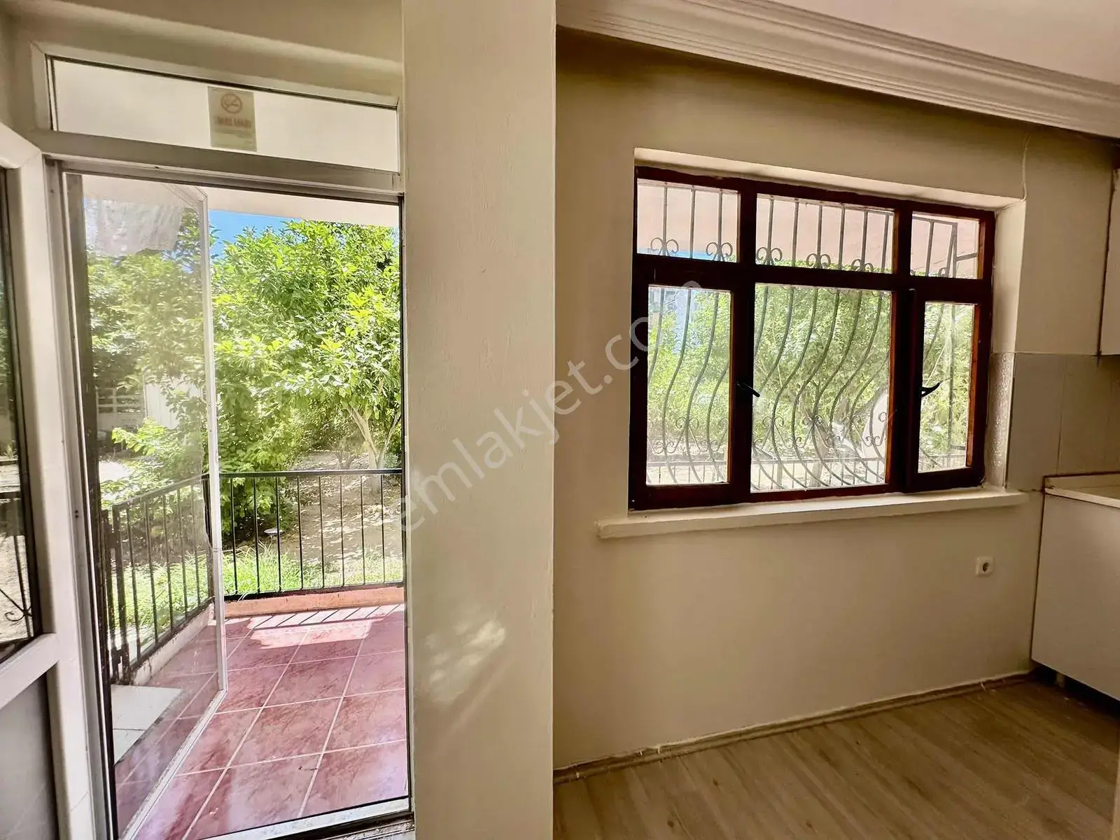 Yeşilbahçede Denize Plajlara 500mt Mesafe 1+0 Kiralık Bahçe Katı — görsel 7