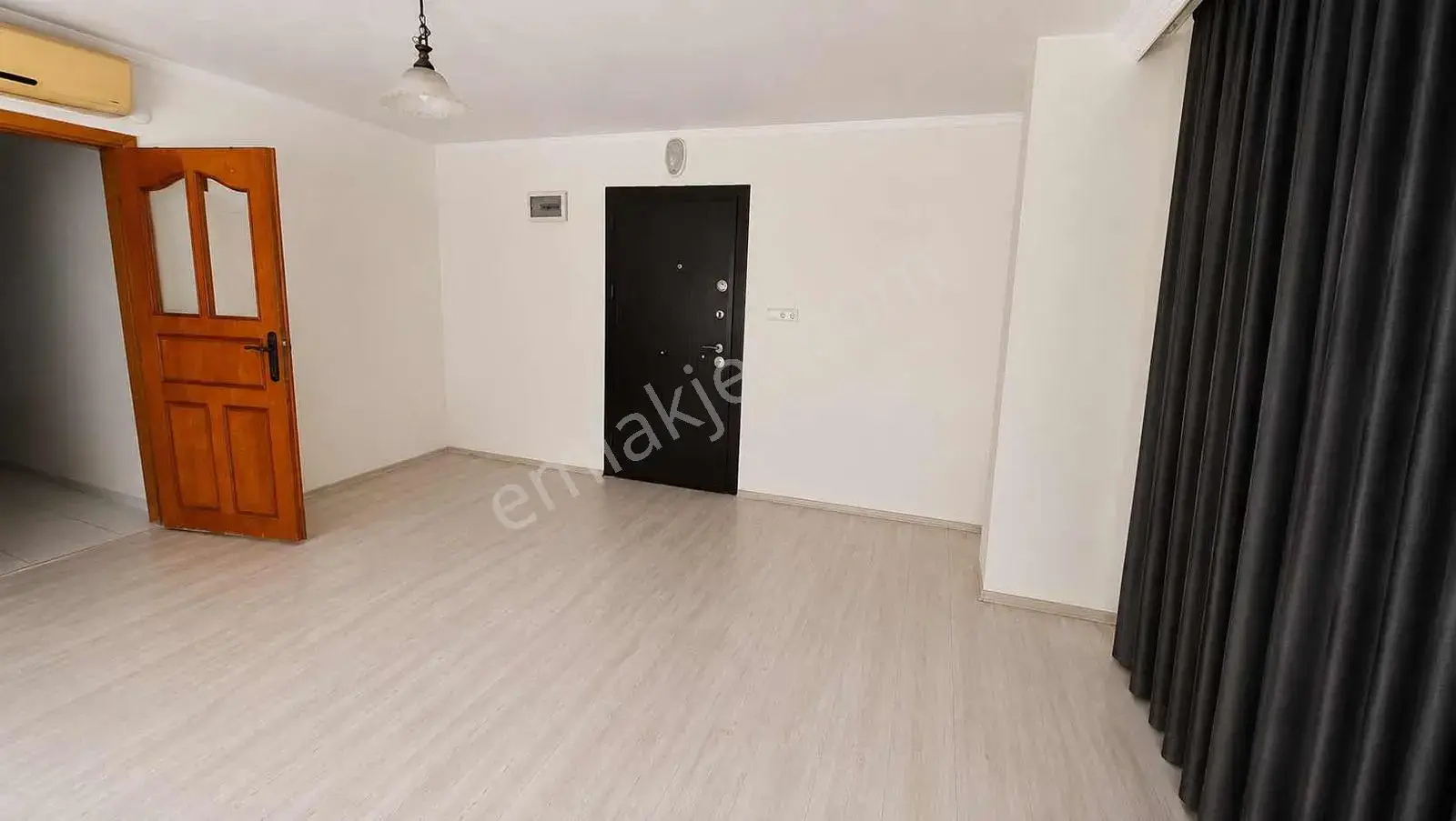 Yeşilbahçede Denize Plajlara 500mt Mesafe 1+0 Kiralık Bahçe Katı — görsel 8