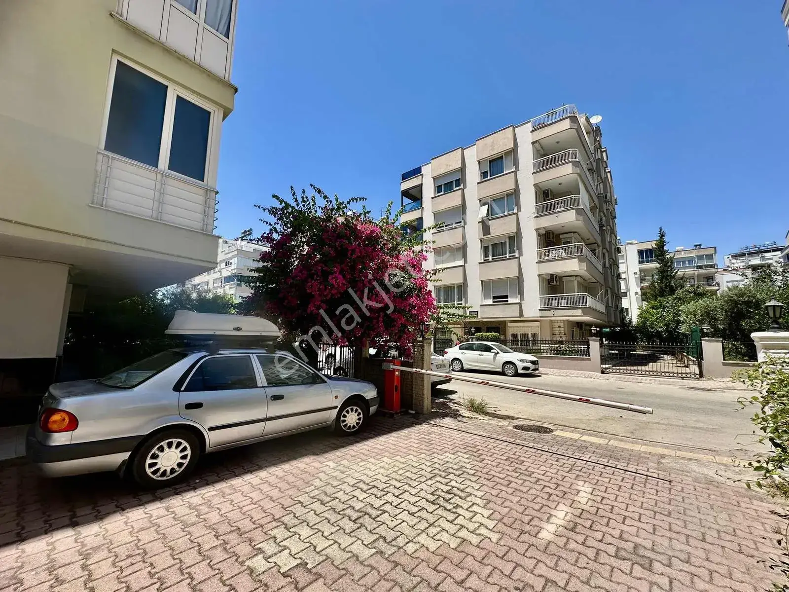 Yeşilbahçede Denize Plajlara 500mt Mesafe 1+0 Kiralık Bahçe Katı — görsel 21