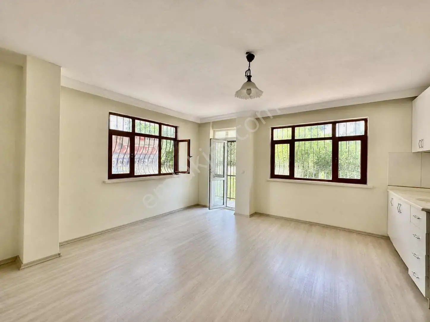 Yeşilbahçede Denize Plajlara 500mt Mesafe 1+0 Kiralık Bahçe Katı — görsel 22
