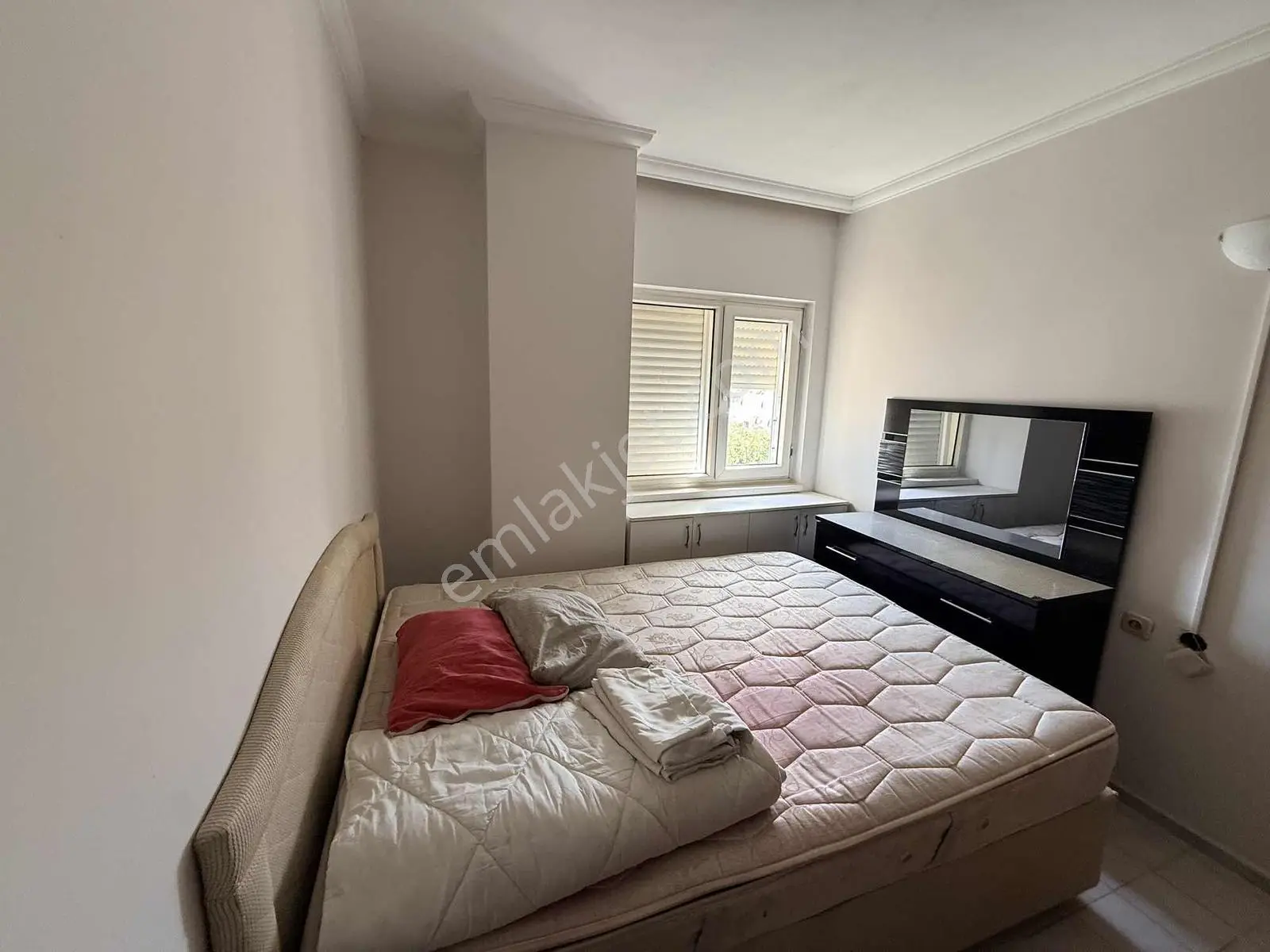 Anadolu Hastenesi Yanı Eşyalı Kiralık 1+1 Daire — görsel 2