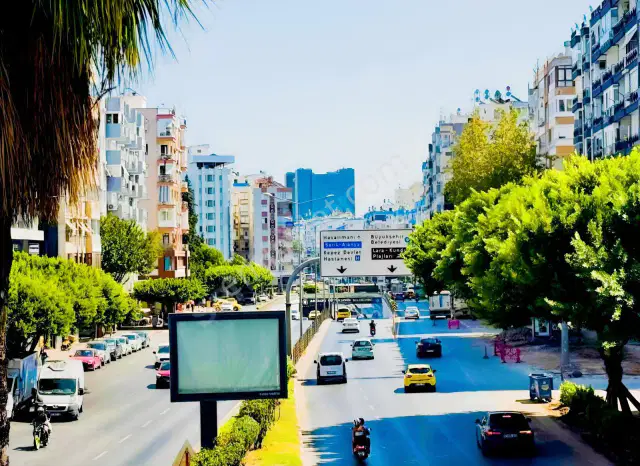 100.yıl Cad.üzeri Masrafsız Ofis Katı 3+1 Ayrı Mutfak Köşe Bina