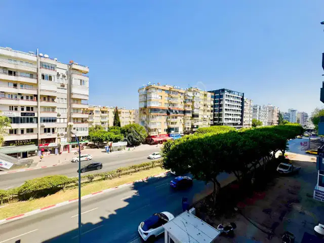 100.yıl Cad.üzeri Masrafsız Ofis Katı 3+1 Ayrı Mutfak Köşe Bina — görsel 8