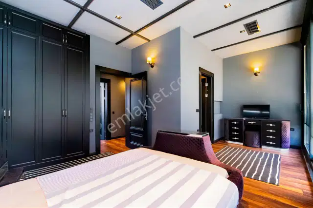 7572 M2 Tarla İçerisinde, Özel Tasarımlı 3 Katlı Lüks Villa — görsel 14