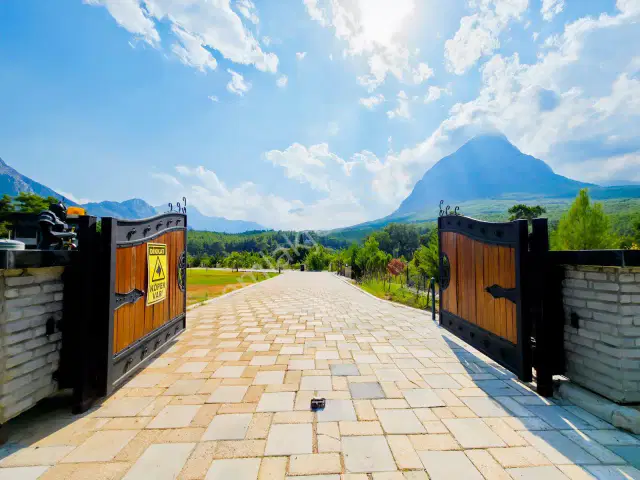 7572 M2 Tarla İçerisinde, Özel Tasarımlı 3 Katlı Lüks Villa — görsel 20