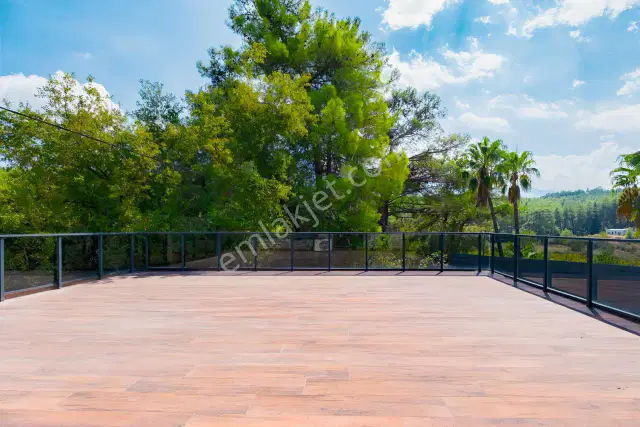 7572 M2 Tarla İçerisinde, Özel Tasarımlı 3 Katlı Lüks Villa — görsel 29