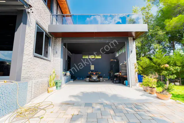 7572 M2 Tarla İçerisinde, Özel Tasarımlı 3 Katlı Lüks Villa — görsel 30