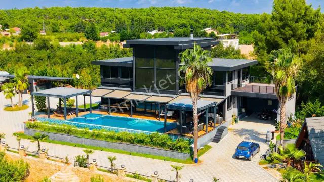 7572 M2 Tarla İçerisinde, Özel Tasarımlı 3 Katlı Lüks Villa — görsel 33