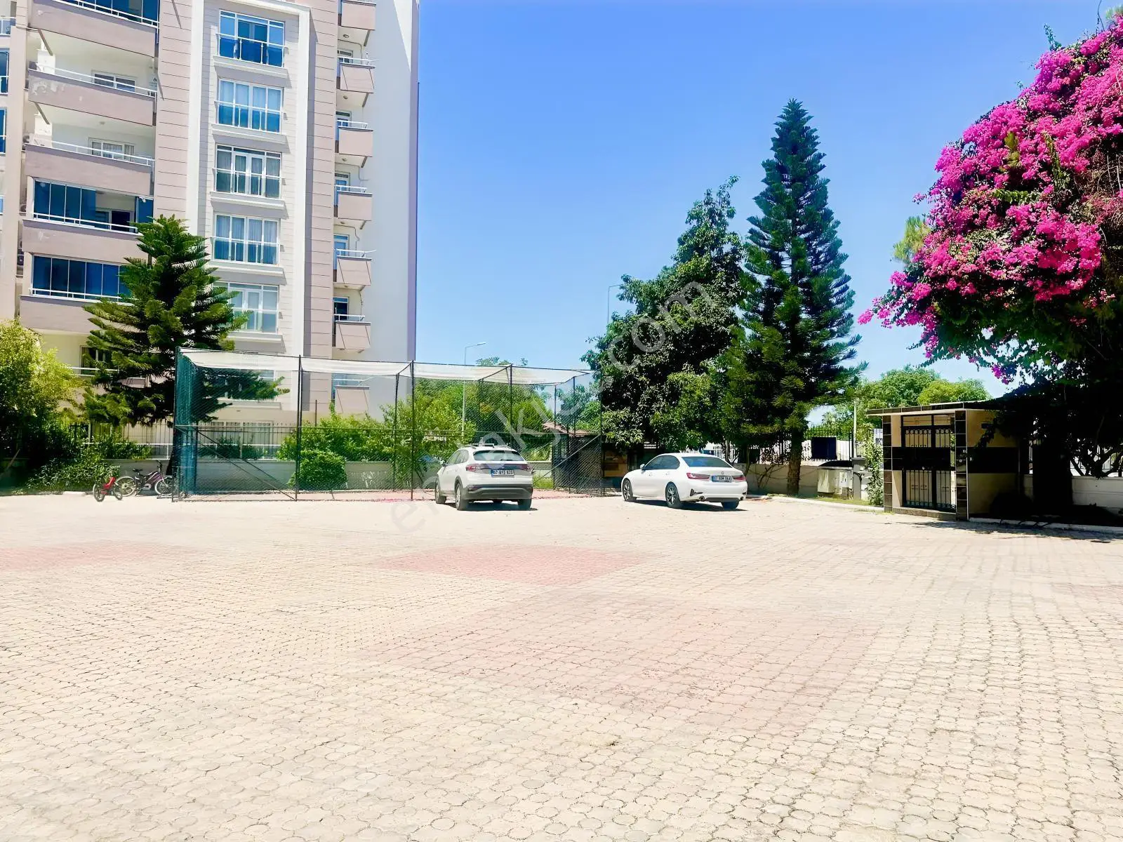 Berrin Kavcar'dan Yalı Caddesi Kiralık Arakat Daire — görsel 1