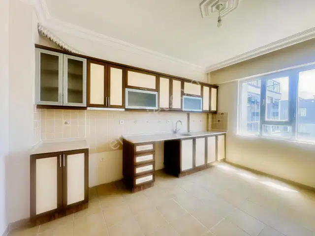 Berrin Kavcar'dan Yalı Caddesi Kiralık Arakat Daire — görsel 14