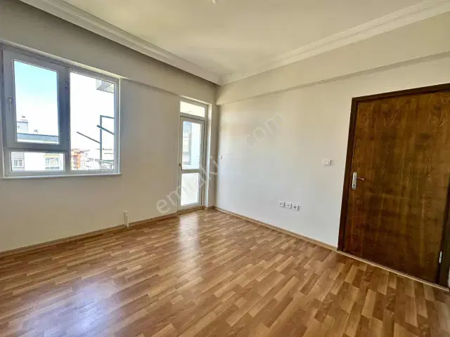 Berrin Kavcar'dan Yalı Caddesi Kiralık Arakat Daire — görsel 27