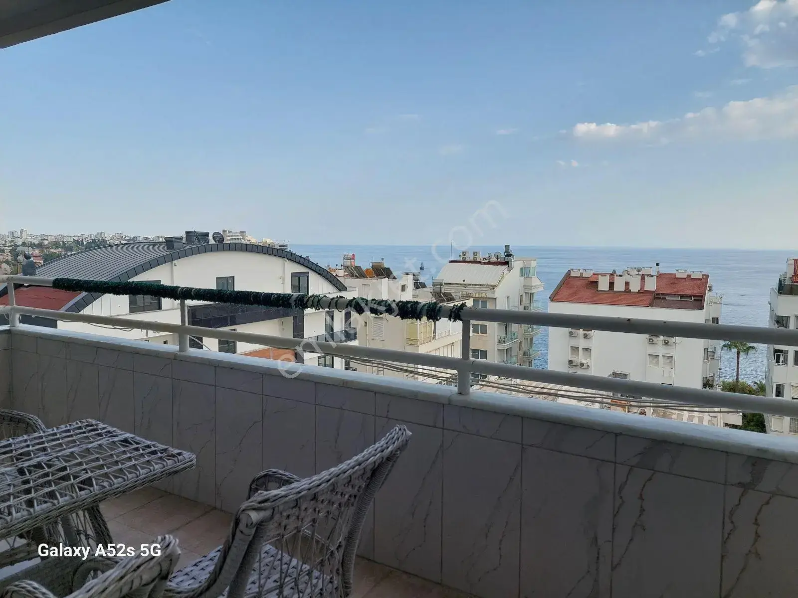Deniz Manzaralı Eşyalı Lüks 3+1 Kiralık Daire — görsel 2