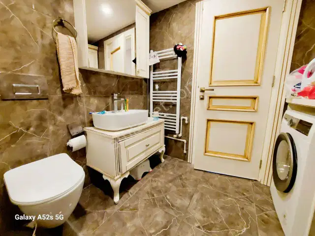 Deniz Manzaralı Eşyalı Lüks 3+1 Kiralık Daire — görsel 9