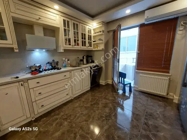 Deniz Manzaralı Eşyalı Lüks 3+1 Kiralık Daire — görsel 20