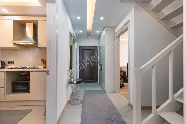 Masrafsız Geniş Odalı Ayrı Mutfak Ebeveyn Banyolu 3+1 — görsel 14