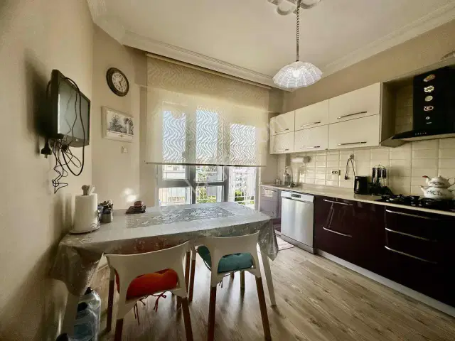 Yeşilbahçe'de Denize Plajlara 400 Mt Doğalgazlı 3+1geniş Satılık — görsel 17