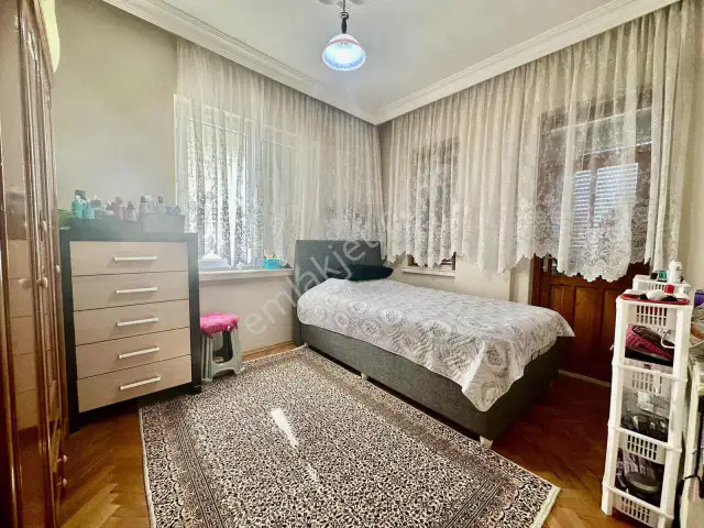 Yeşilbahçe'de Denize Plajlara 400 Mt Doğalgazlı 3+1geniş Satılık — görsel 30