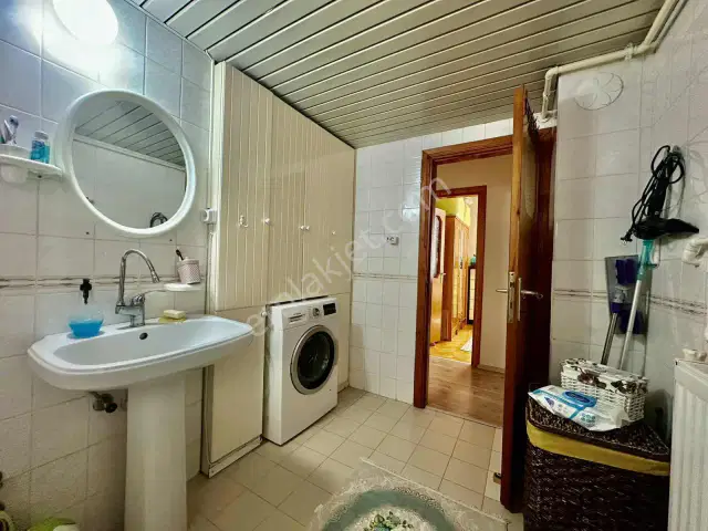 Yeşilbahçe'de Denize Plajlara 400 Mt Doğalgazlı 3+1geniş Satılık — görsel 31