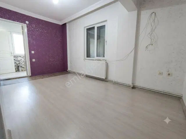Mithat Paşa Cadde Üzeri Geniş 3+1 Asansörlü Ayrı Mutfak — görsel 5