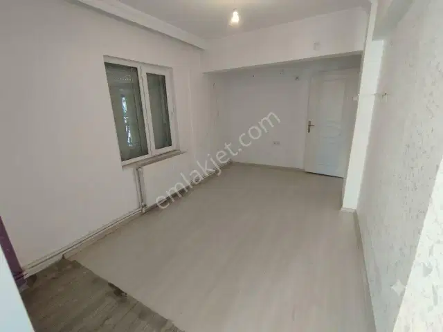 Mithat Paşa Cadde Üzeri Geniş 3+1 Asansörlü Ayrı Mutfak — görsel 6