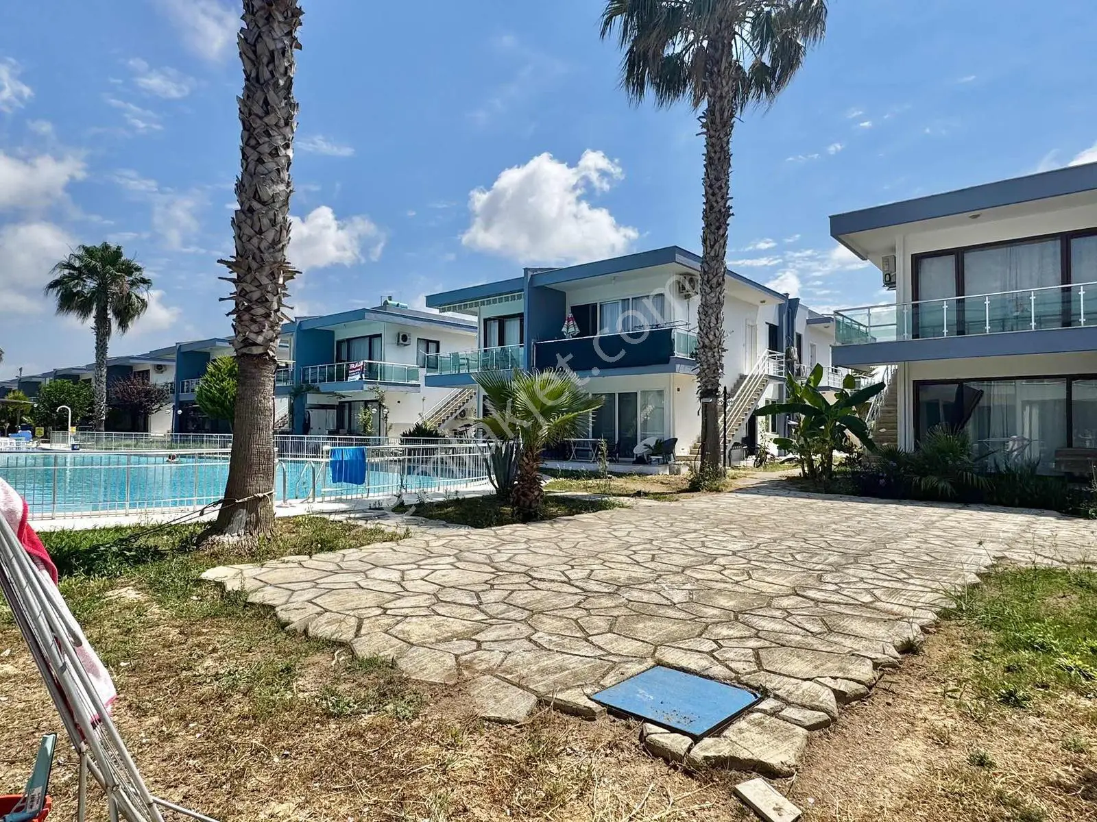 Oteller Bölgesi Site İçi Eşyalı Kiralık 1+1 Daire — görsel 1