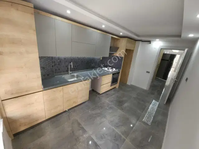 Meydan Kavağında Kapalı Otopark/havuz/yerden Isıtma 3+1 Kiralık — görsel 9