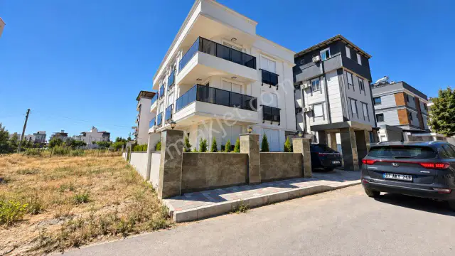 Ermenekte Deniz Manzaralı 4+1 Tripleks Villa — görsel 1