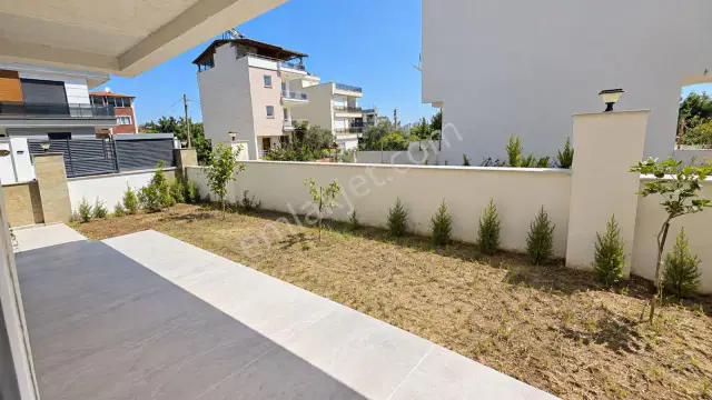 Ermenekte Deniz Manzaralı 4+1 Tripleks Villa — görsel 2