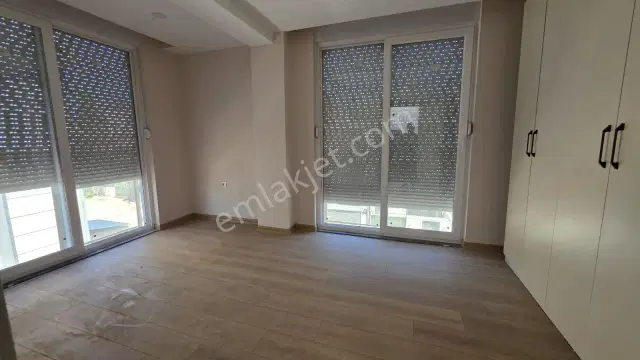 Ermenekte Deniz Manzaralı 4+1 Tripleks Villa — görsel 16